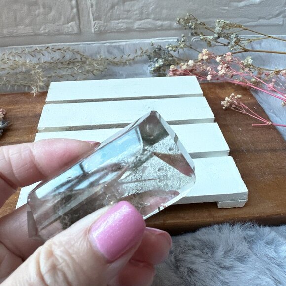 Gorgeous Small Garden Quartz Polished Point - Picture 4 of 10